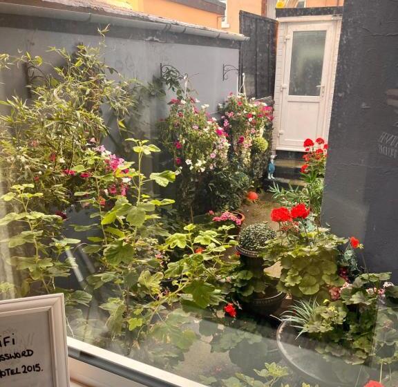 デラックスルーム, The Oxfordshire