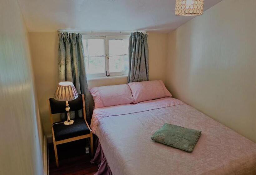 חדר סטנדרט חדר אמבטיה משותף, Embassie Backpackers