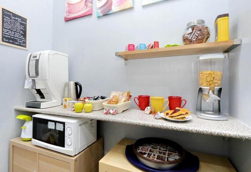 اتاق استاندارد سه نفره, Domus Domas   Golden Keys Collection