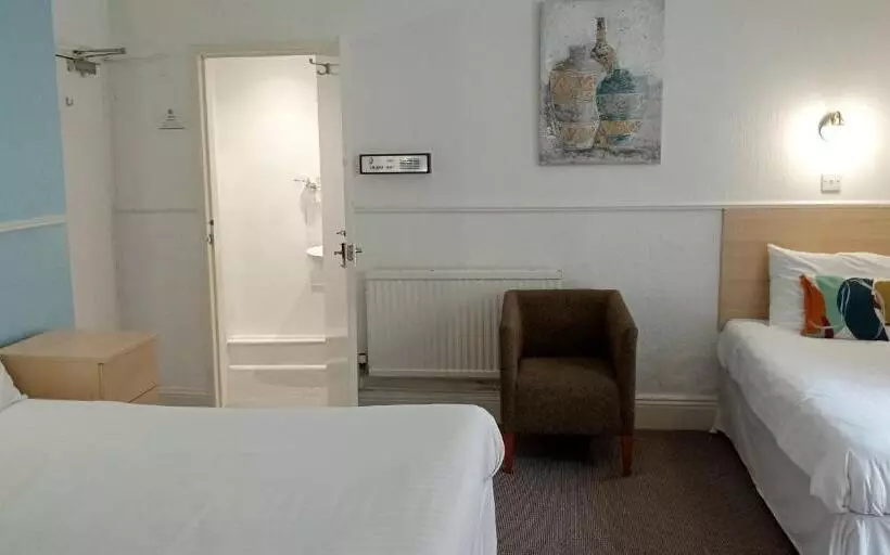 اتاق خانوادگی, The Kynance House On Plymouth Hoe ,26 Ensuite Rooms