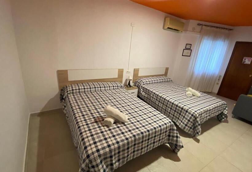 اتاق کلاسیک چهارنفره, Arc House Ribera Only Adults