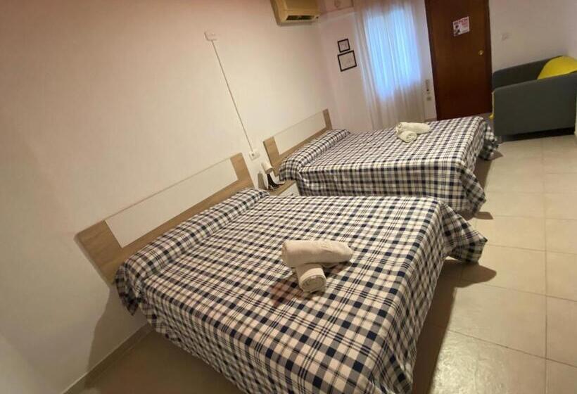 اتاق کلاسیک چهارنفره, Arc House Ribera Only Adults