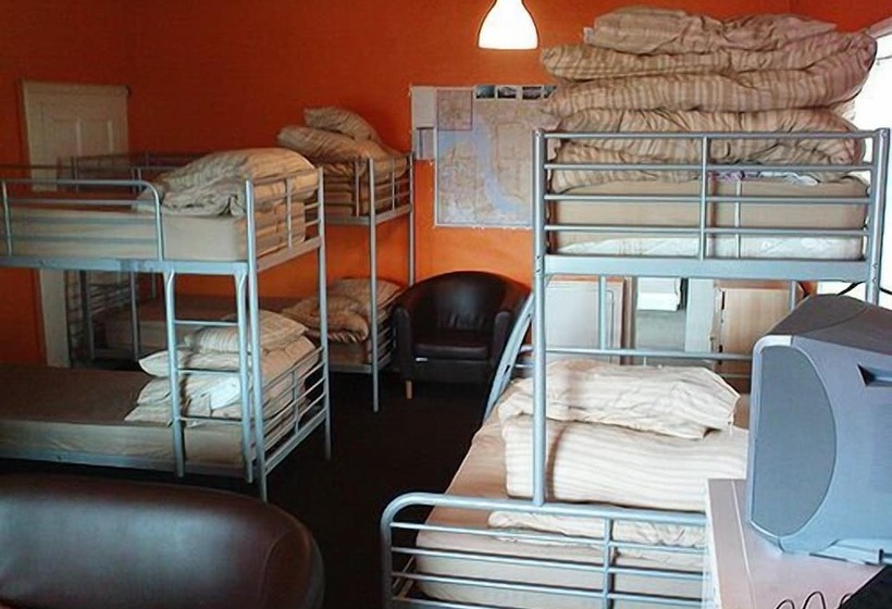 공동 객실, Everton Hostel