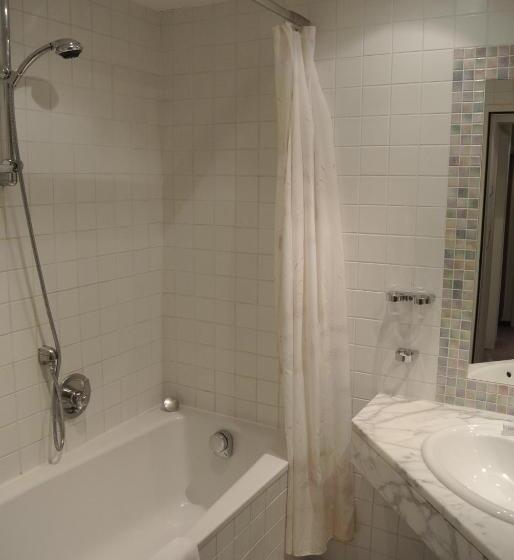 חדר סטנדרט לארבעה, Gruberhof Innsbruck Igls B&b