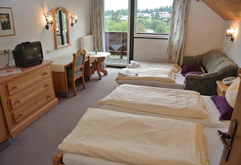 חדר סטנדרט לארבעה, Gruberhof Innsbruck Igls B&b