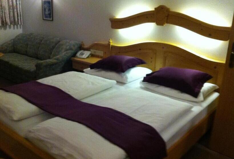 Номер Стандарт Вид на Горы, Gruberhof Innsbruck Igls B&b