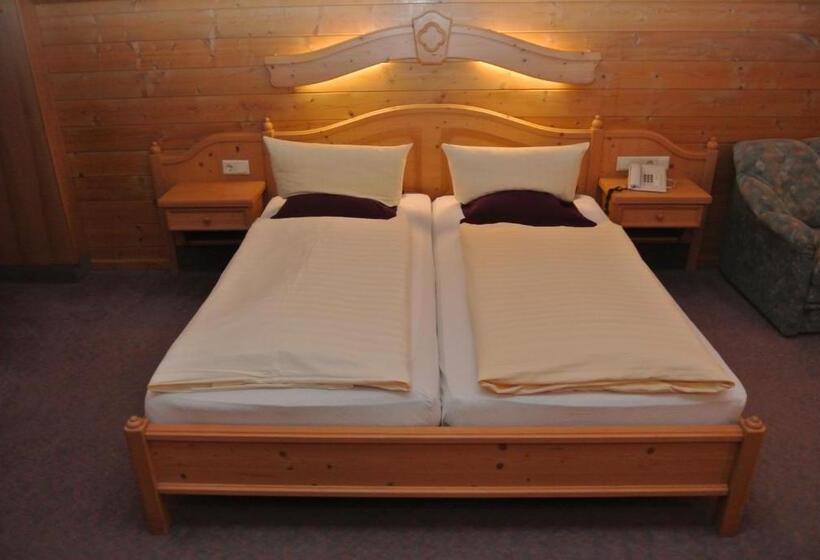 חדר משפחתי נוף להרים, Gruberhof Innsbruck Igls B&b