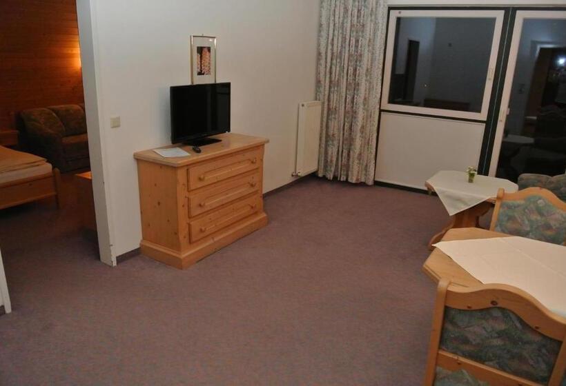 חדר משפחתי נוף להרים, Gruberhof Innsbruck Igls B&b