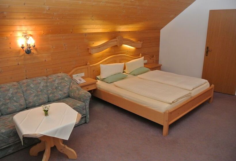 חדר סטנדרט לארבעה, Gruberhof Innsbruck Igls B&b