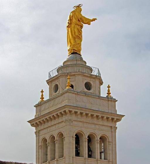 ベーシックルーム, Indipendenza