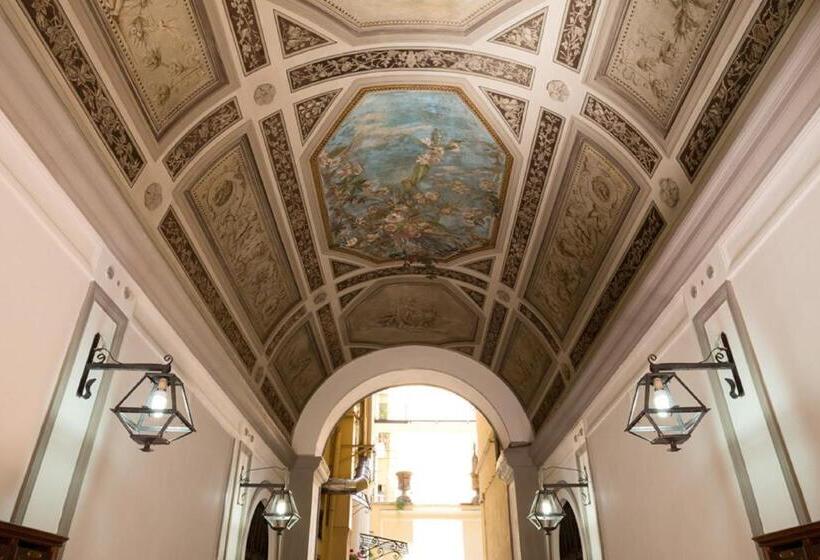 エコノミールーム, Indipendenza