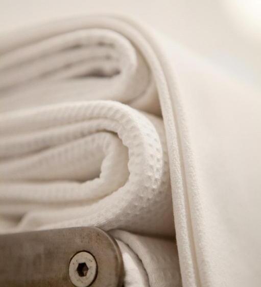 エコノミーシングルルーム, Indipendenza