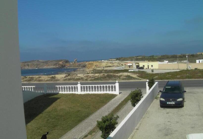 اتاق استاندارد, Peniche Surf Lodge 1