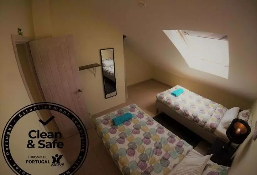اتاق استاندارد, Peniche Surf Lodge 1