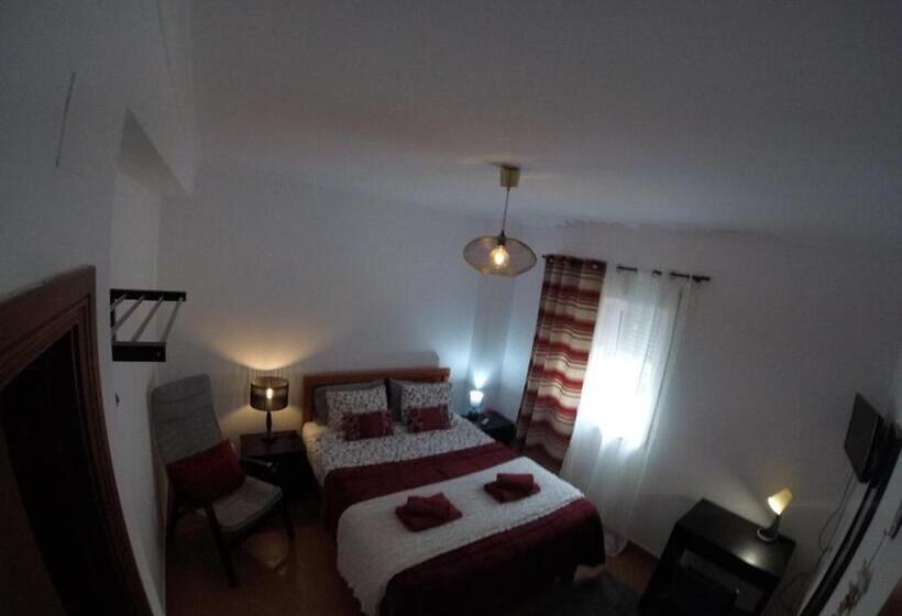 اتاق لوکس, Peniche Surf Lodge 1