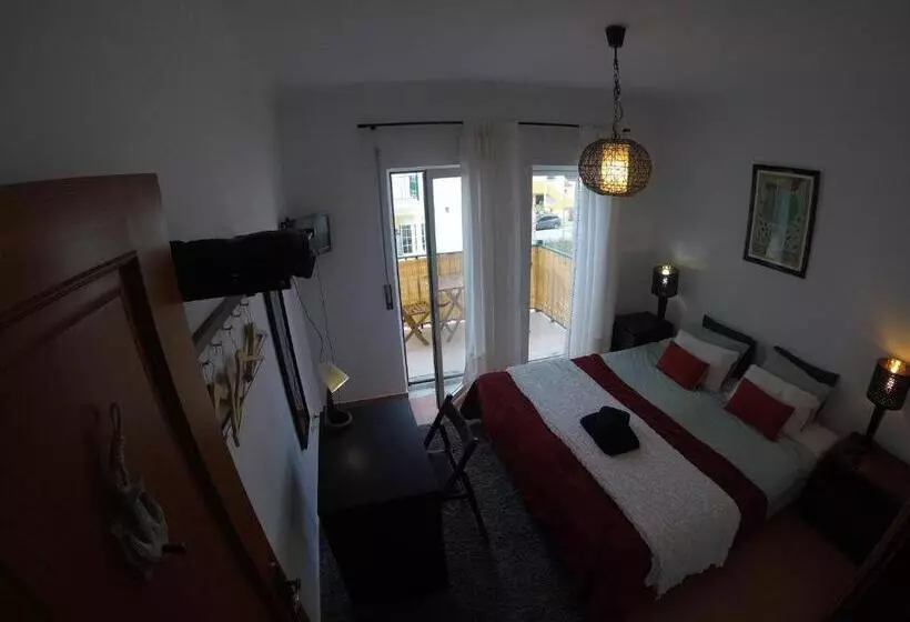 اتاق لوکس, Peniche Surf Lodge 1
