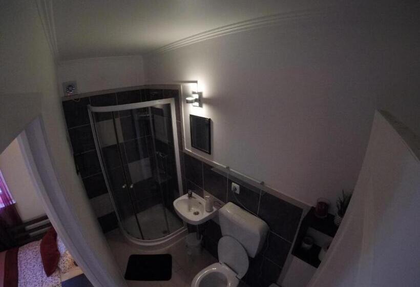 اتاق استاندارد یک نفره, Peniche Surf Lodge 1