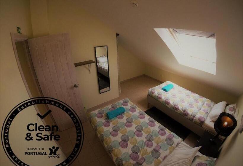 اتاق استاندارد یک نفره, Peniche Surf Lodge 1