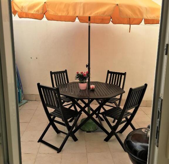 اتاق خانوادگی با سرویس بهداشتی مشترک, Peniche Surf Lodge 1