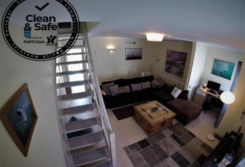 اتاق خانوادگی با سرویس بهداشتی مشترک, Peniche Surf Lodge 1