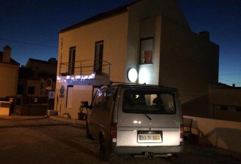 اتاق استاندارد با سرویس بهداشتی مشترک, Peniche Surf Lodge 1