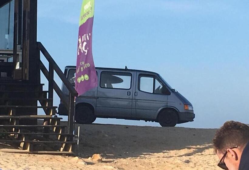 تختخواب در اتاق مشترک, Peniche Surf Lodge 1