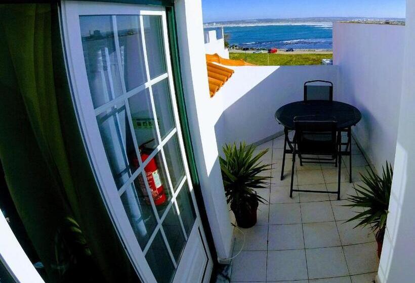 اتاق لوکس, Peniche Surf Lodge 1