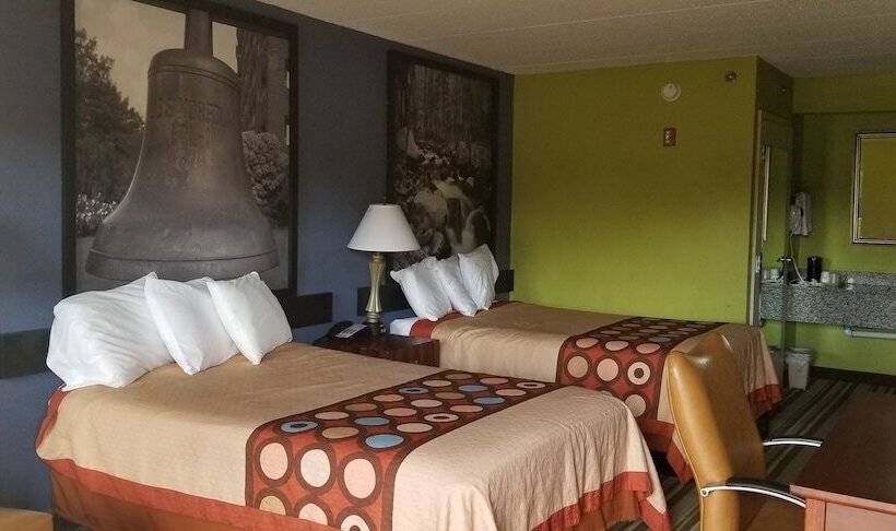 带2个双人床的标准工作室, Super 8 By Wyndham Ruther Glen Kings Dominion Area