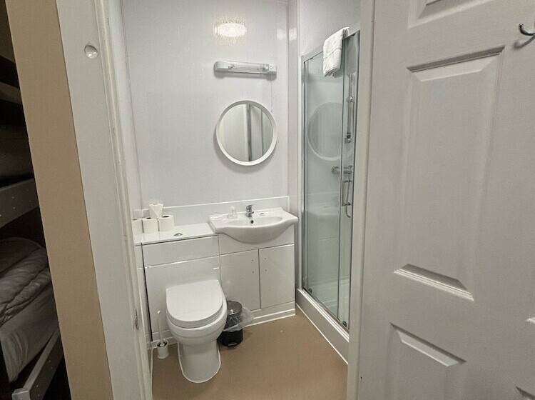 스탠다드 룸, The Lawton