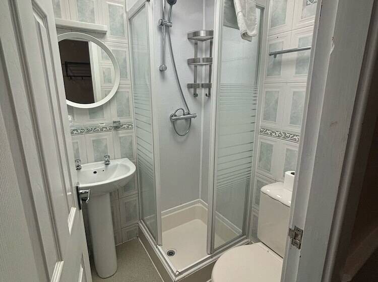 스탠다드 트리플 룸, The Lawton