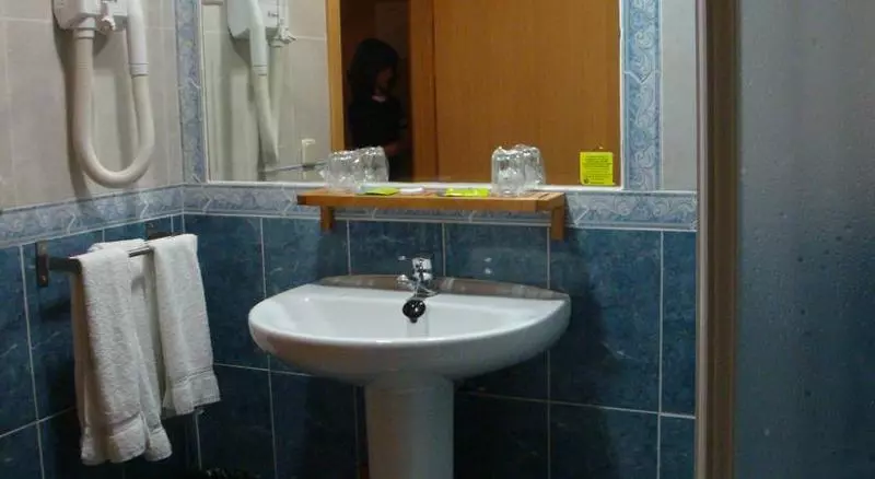 اتاق استاندارد سه نفره, Valdemoro