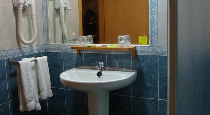 اتاق استاندارد چهار تخته, Valdemoro