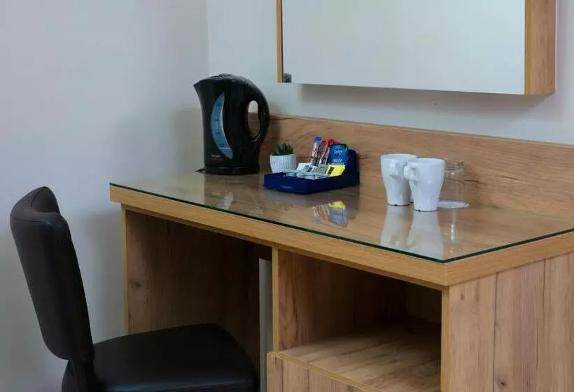 اتاق سوپریور خانوادگی, Best Western Northfields Ealing