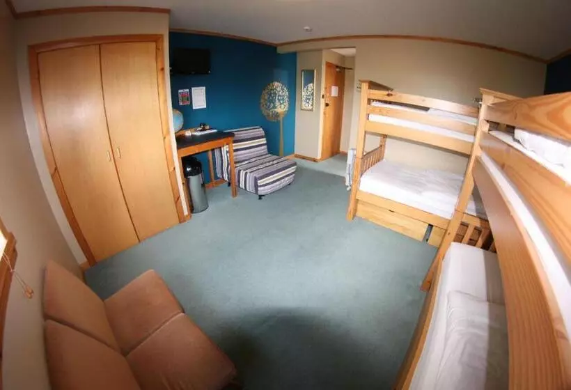 Standard Neljän Hengen Huone, Orcades Hostel