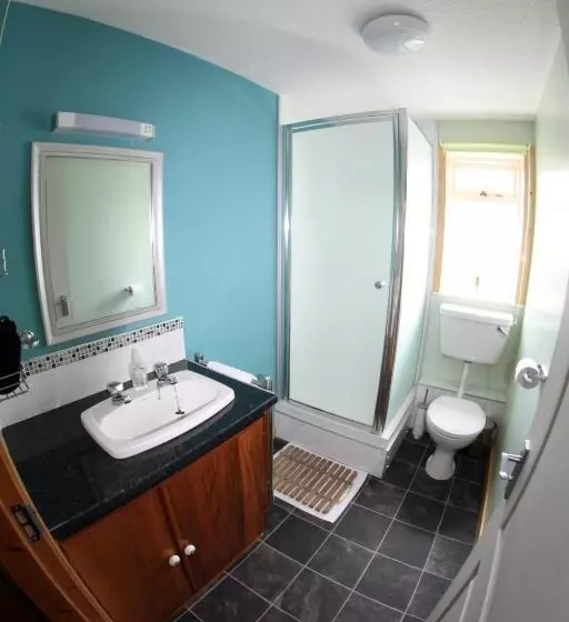 Standard Neljän Hengen Huone, Orcades Hostel