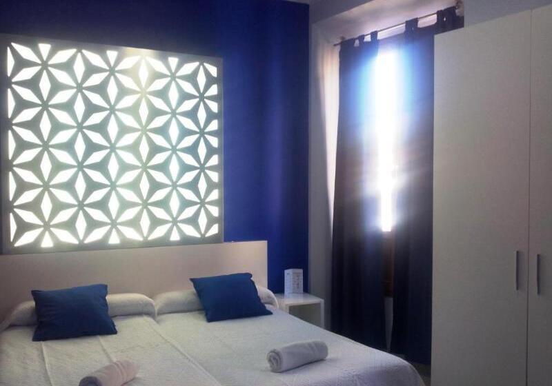 اتاق استاندارد سه نفره, Nest Style Granada