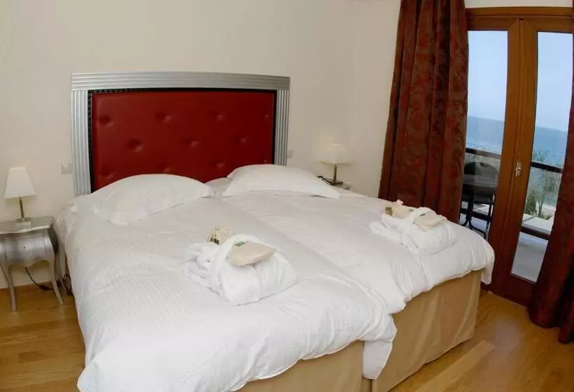 اتاق استاندارد با چشم‌انداز دریا, Valis Resort