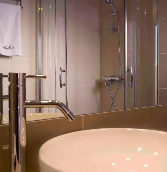 اتاق استاندارد با چشم‌انداز دریا, Valis Resort