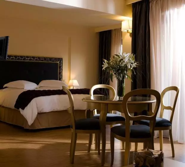 سوییت جونیور, Valis Resort