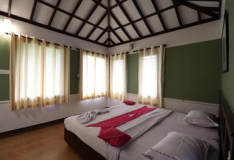 스탠다드 방갈로, Wayanad Village Resort