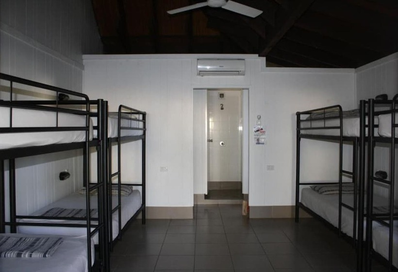 מיטה בחדר משותף, Nomads Airlie Beach