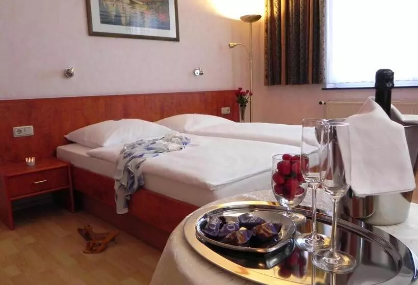 スタンダードルーム, Bahnhof Hotel Saarlouis