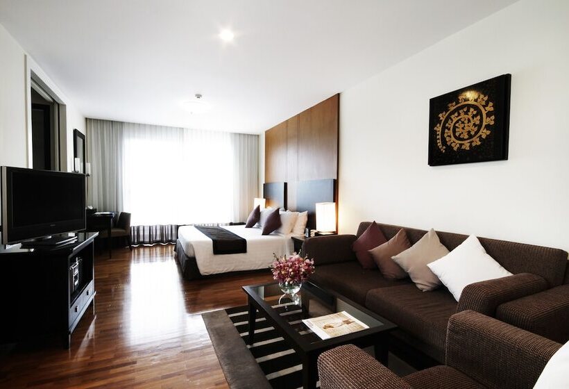 Escritório Estándar, Cape Racha