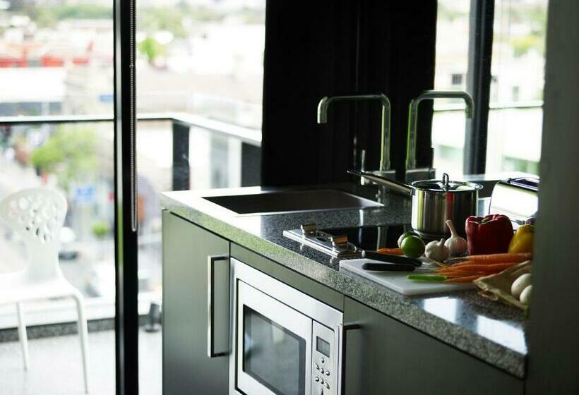 Люкс Повышенной Комфортности, The Cullen Melbourne   Art Series