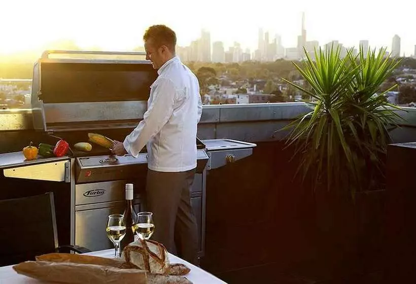 ペントハウスルーム, The Cullen Melbourne   Art Series