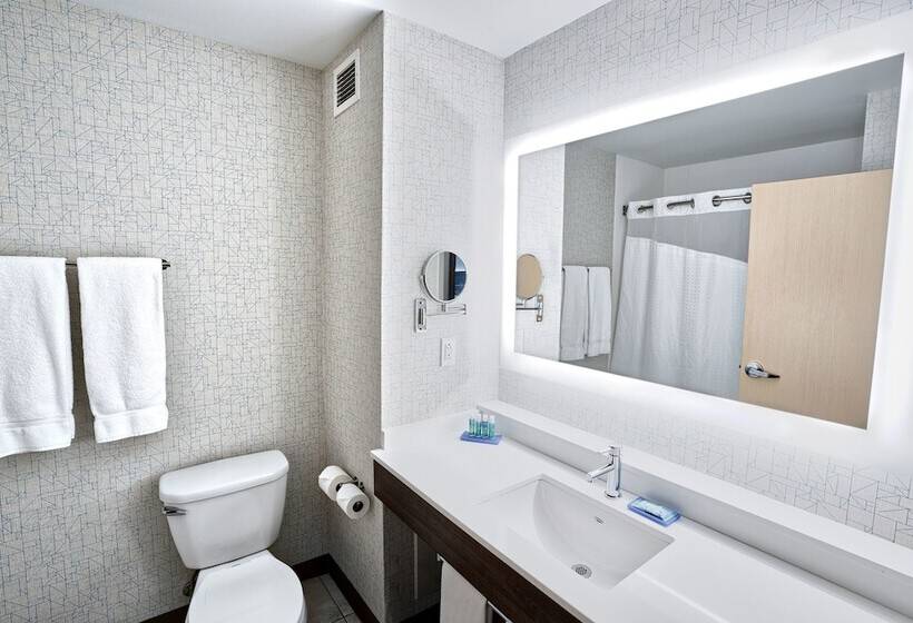 Suíte, Holiday Inn Express Hotel & Suites Dieppe Airport, An Ihg
