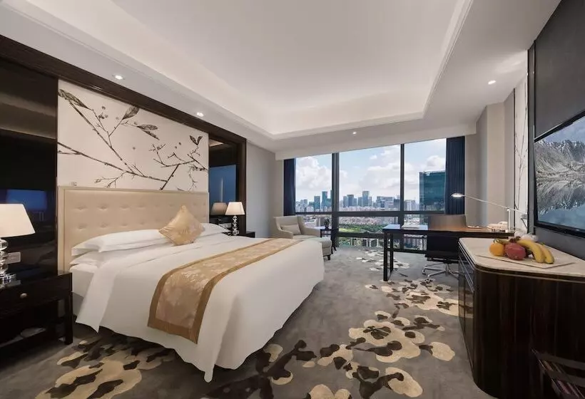 Executive-sviitti, Huaqiang Plaza Hotel Shenzhen, Enjoy Complimentary Afternoon Tea & Mini Bar & Night Snack