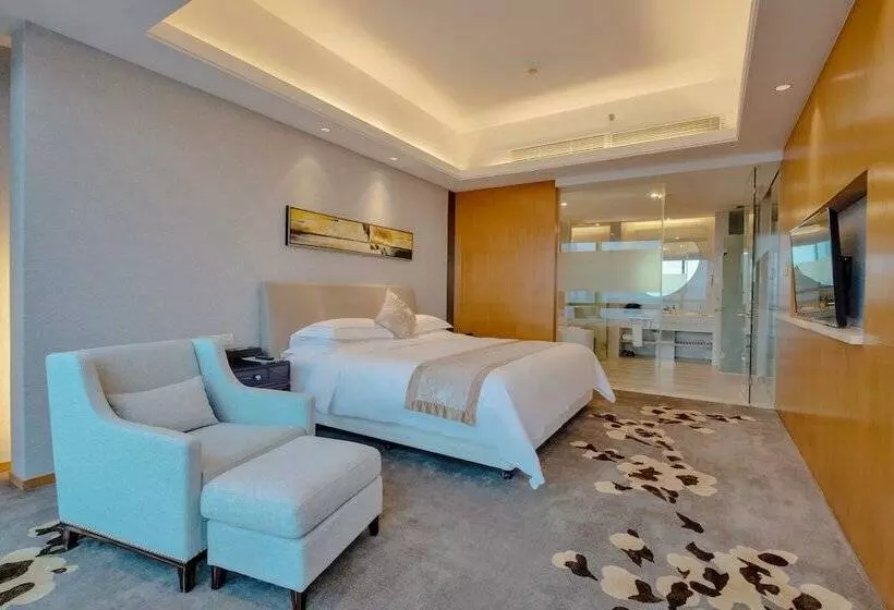 Executive-sviitti, Huaqiang Plaza Hotel Shenzhen, Enjoy Complimentary Afternoon Tea & Mini Bar & Night Snack