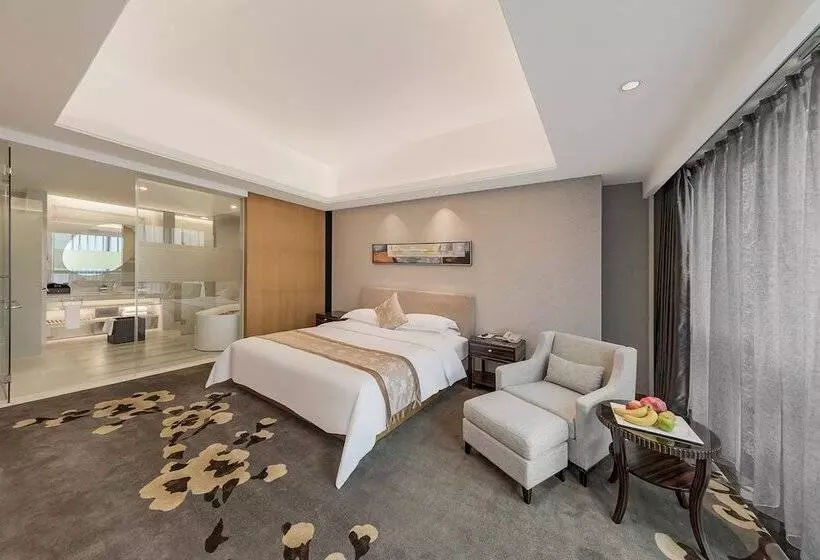 Executive-sviitti, Huaqiang Plaza Hotel Shenzhen, Enjoy Complimentary Afternoon Tea & Mini Bar & Night Snack