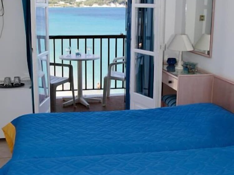 غرفة قياسية مطلّة علي البحر, Lemos